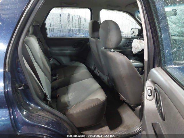 2004 FORD ESCAPE XLS VIN: 1FMYU92144DA04029