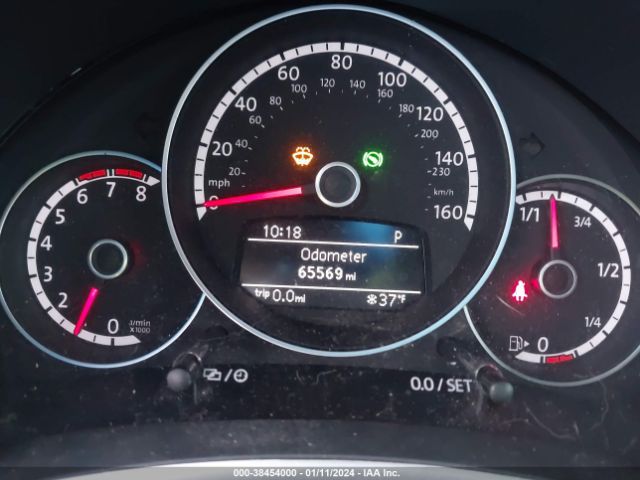 3VW517AT7EM817424 Volkswagen Beetle 1.8t