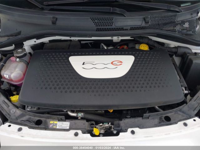 2016 FIAT 500E 3C3CFFGE9GT176854 Photo 9