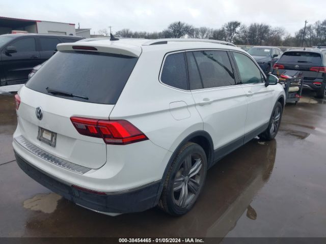 3VV3B7AX1LM126396 Volkswagen Tiguan 2.0t Se/2.0t Se R-line Black/2.0t Sel