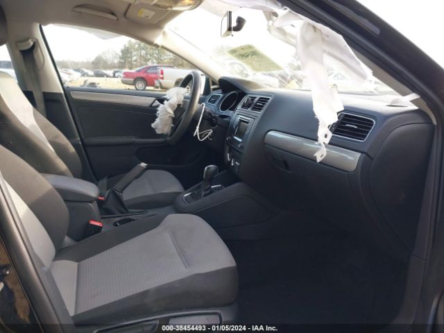 3VW2B7AJ8JM240962 Volkswagen Jetta 1.4t S