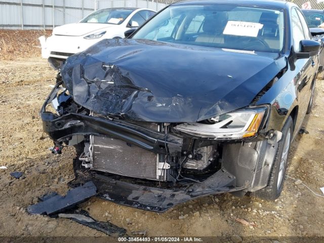 3VW2B7AJ8JM240962 Volkswagen Jetta 1.4t S