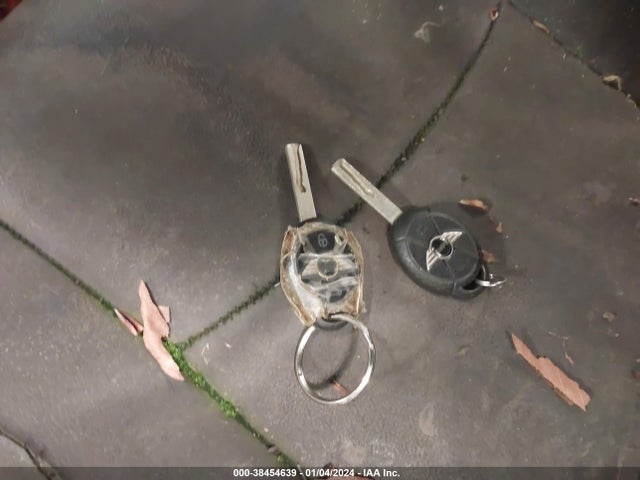 2006 MINI COOPER S WMWRH33536TJ42663 Photo 10