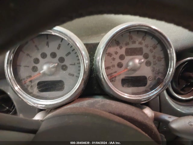 2006 MINI COOPER S WMWRH33536TJ42663 Photo 6