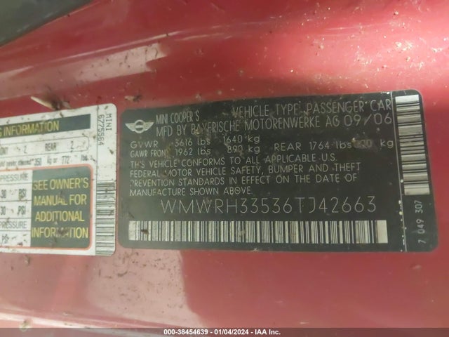 2006 MINI COOPER S WMWRH33536TJ42663 Photo 8