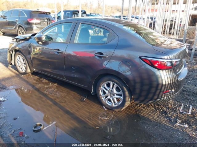 3MYDLBZV0GY142482 Scion IA