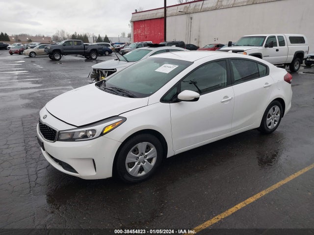 KIA FORTE LX 2017 3KPFL4A79HE116112 Image 2