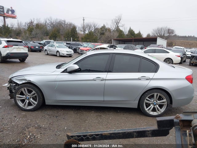 BMW 328i Xdrive 2016 WBA8E3G54GNT77724 Image 14
