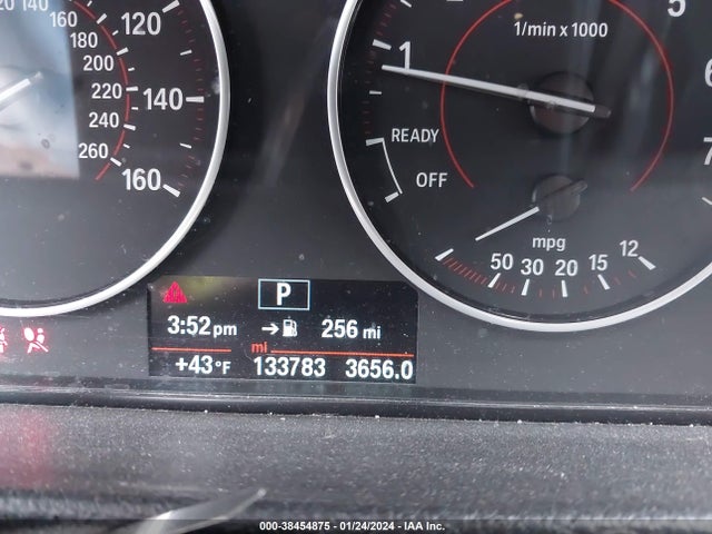 BMW 328i Xdrive 2016 WBA8E3G54GNT77724 Image 15