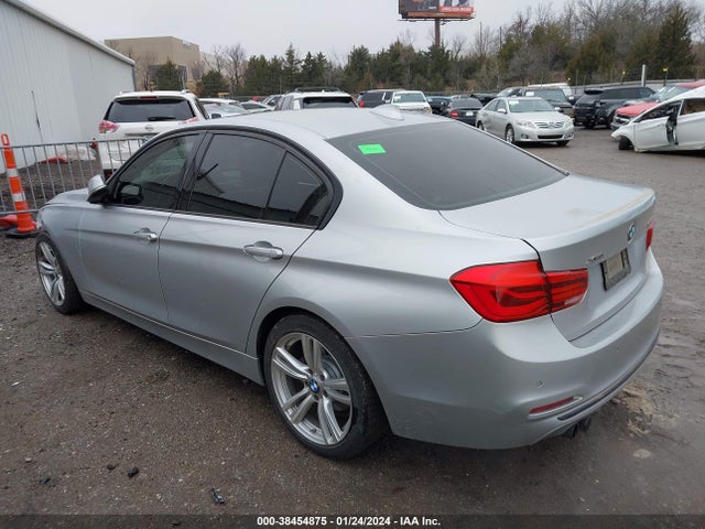 BMW 328i Xdrive 2016 WBA8E3G54GNT77724 Image 3