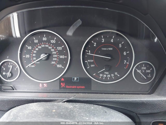 BMW 328i Xdrive 2016 WBA8E3G54GNT77724 Image 7