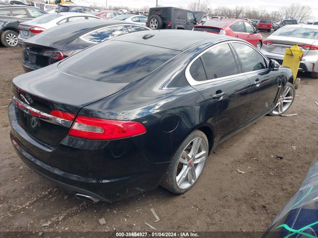 2011 JAGUAR XF SAJWA0GB8BLR81437 Photo 3