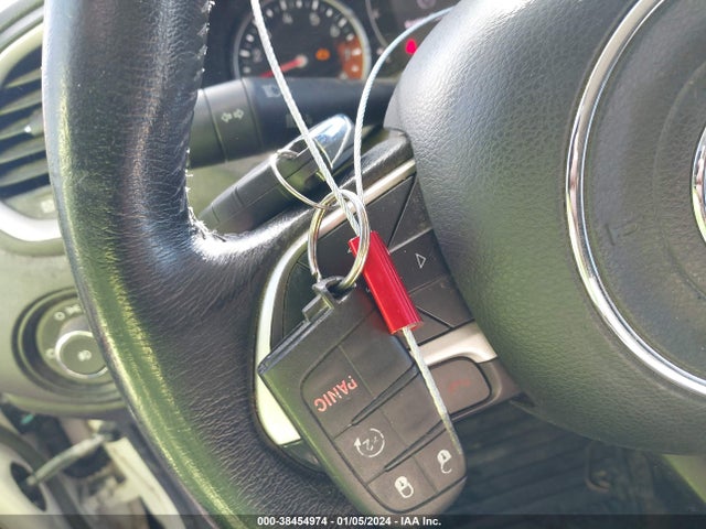 2015 JEEP RENEGADE LATITUDE VIN: ZACCJABT0FPB59477