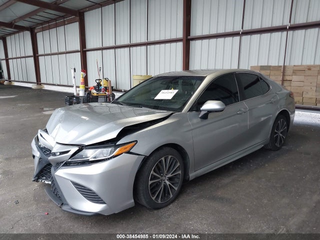 Toyota CAMRY SE 2018 4T1B11HK4JU577301 Image 2