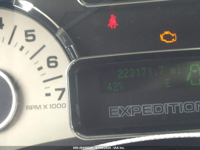 2010 FORD EXPEDITION XLT VIN: 1FMJU1F56AEB73023