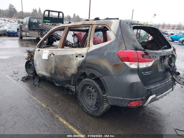 2022 SUBARU FORESTER TOURING VIN: JF2SKARC4NH480611