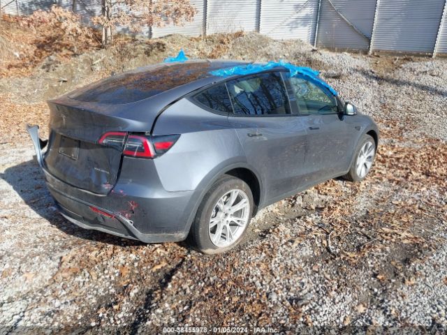 2023 TESLA MODEL Y 7SAYGDEE9PF715562 Photo 3