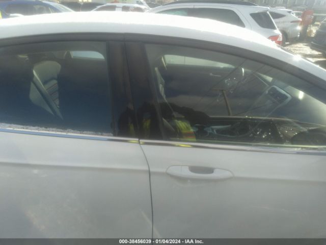 3FA6P0H94FR273188 Ford FUSION SE