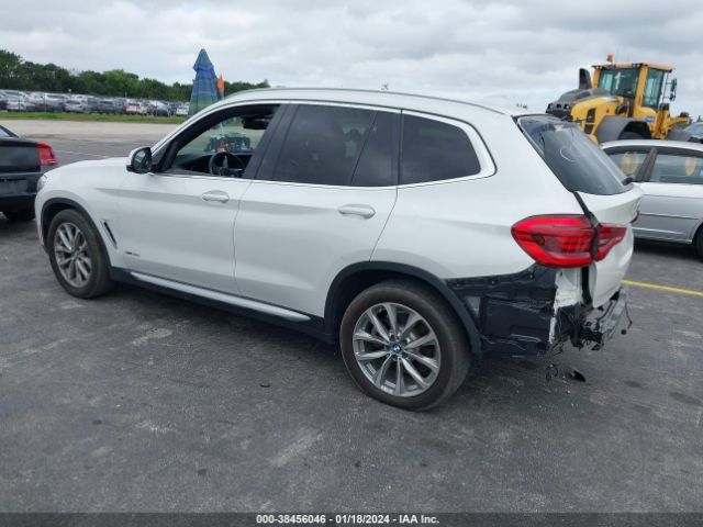 2018 BMW X3 5UXTR9C53JLC69464 Photo 2