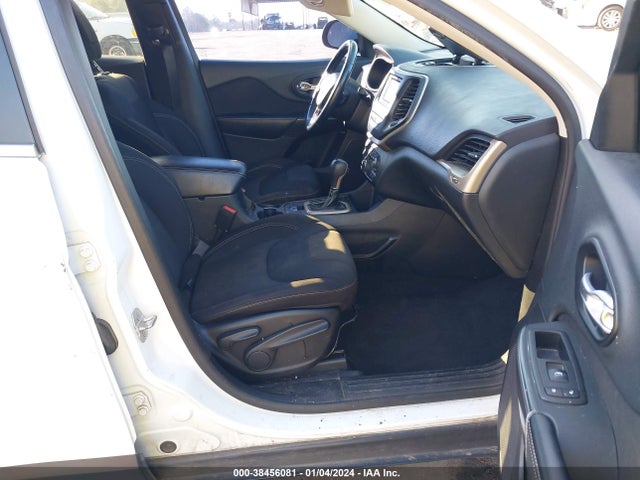 2015 JEEP CHEROKEE LATITUDE VIN: 1C4PJLCB5FW662947
