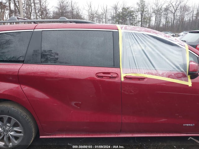 Toyota SIENNA LE 2021 5TDKRKEC3MS073881 Image 13