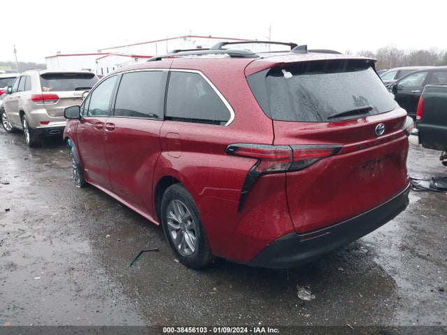 Toyota SIENNA LE 2021 5TDKRKEC3MS073881 Image 3