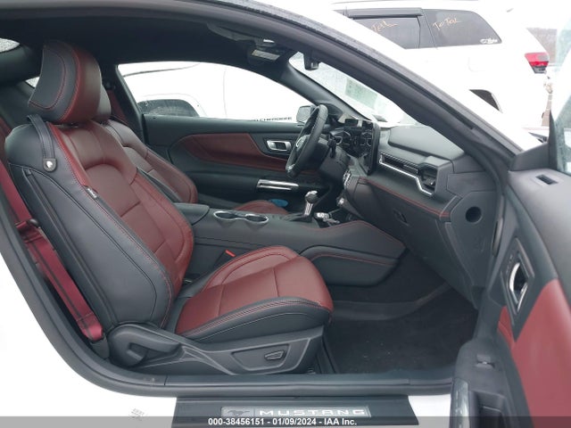 Ford Mustang Ecoboost Premium Fastback 2024 1FA6P8TH4R5110156 Image 5