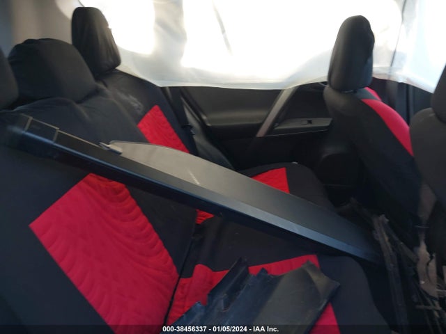 Toyota RAV4 LE 2016 2T3BFREV2GW489751 Image 8