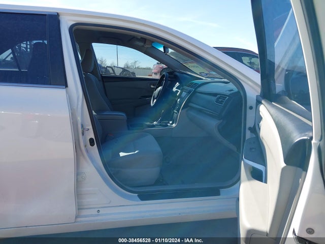 2017 TOYOTA CAMRY LE VIN: 4T1BF1FK9HU753290