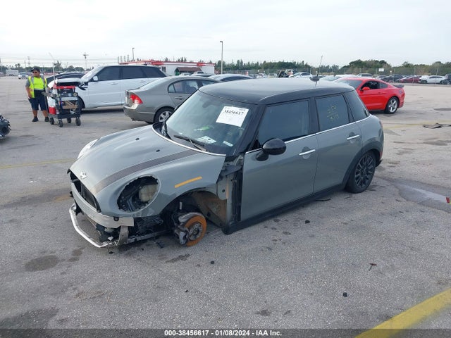 2018 MINI HARDTOP WMWXU1C58J2F79549 Photo 1