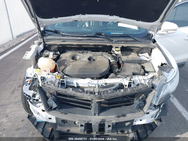 5LMCJ1C98HUL36051 Lincoln Mkc Premiere