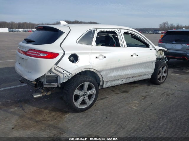 5LMCJ1C98HUL36051 Lincoln Mkc Premiere