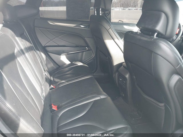 5LMCJ1C98HUL36051 Lincoln Mkc Premiere