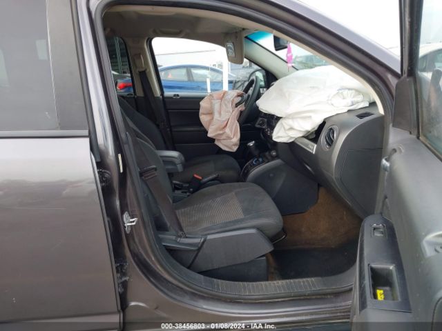 1C4NJCBA7GD641451 Jeep Compass Sport
