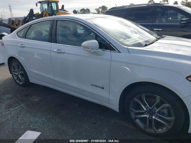 3FA6P0RU5KR120509 Ford Fusion Hybrid Titanium