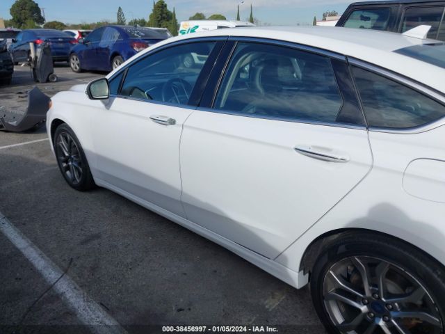 3FA6P0RU5KR120509 Ford Fusion Hybrid Titanium