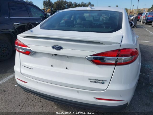 3FA6P0RU5KR120509 Ford Fusion Hybrid Titanium