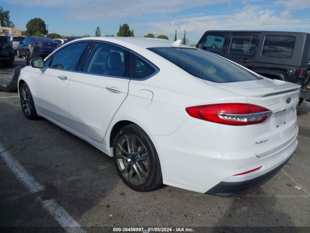 3FA6P0RU5KR120509 Ford Fusion Hybrid Titanium
