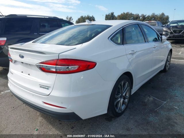 3FA6P0RU5KR120509 Ford Fusion Hybrid Titanium