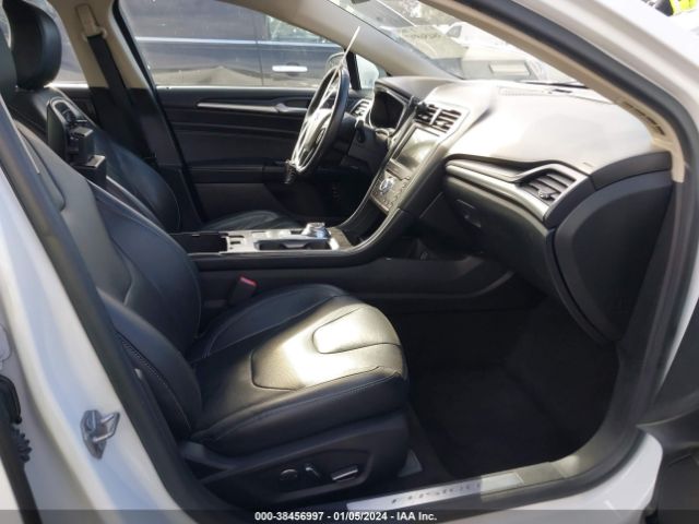 3FA6P0RU5KR120509 Ford Fusion Hybrid Titanium