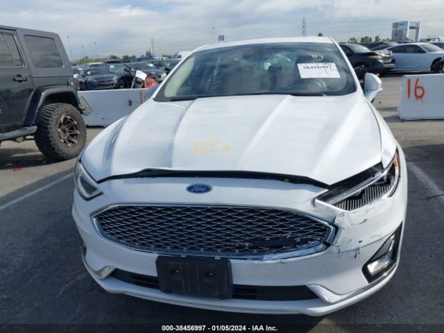 3FA6P0RU5KR120509 Ford Fusion Hybrid Titanium