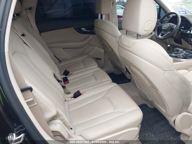 Audi Q7 3.0t Premium 2018 WA1VAAF76JD043937 Image 8