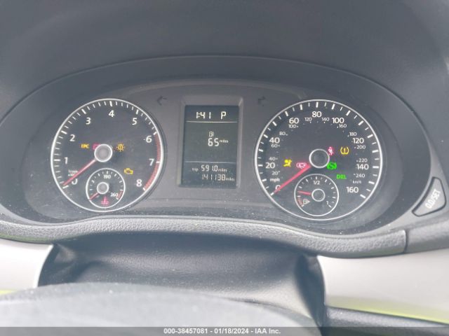1VWAT7A39EC095156 Volkswagen Passat 1.8t S