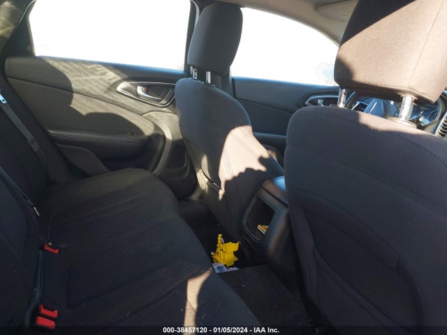 Chrysler 200 Limited 2015 1C3CCCAB4FN652707 Image 8