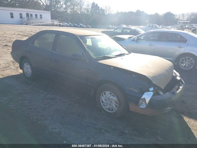 1999 TOYOTA CAMRY LE VIN: JT2BG28K4X0332547