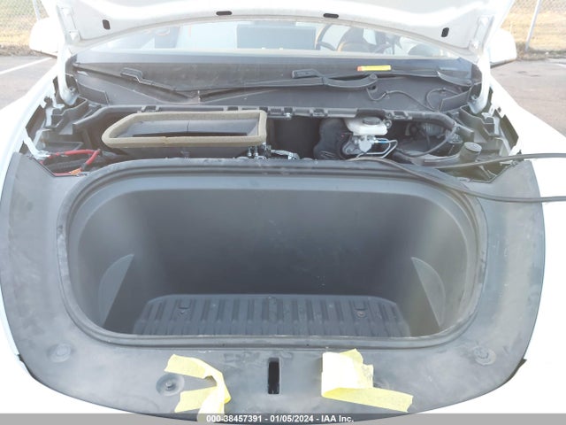 2020 TESLA MODEL Y 5YJYGDEE1LF031175 Photo 9
