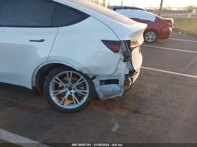 2020 TESLA MODEL Y 5YJYGDEE1LF031175 Photo 5