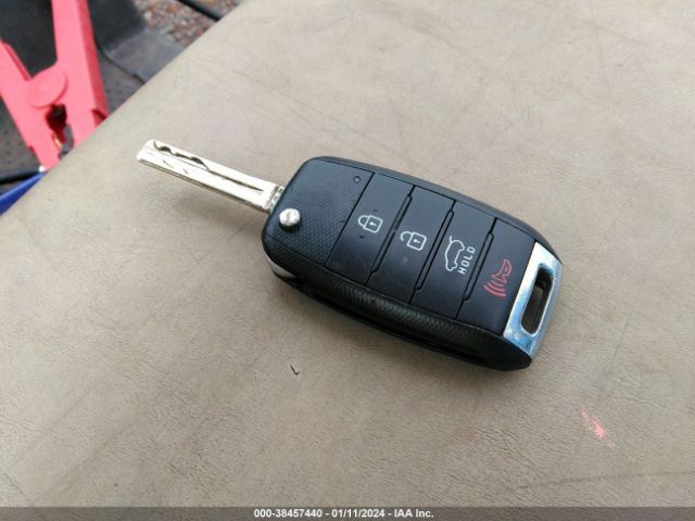 KNDJN2A22E7740388 KIA Soul !
