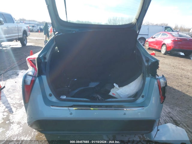 2018 TOYOTA PRIUS TWO VIN: JTDKBRFU5J3071129