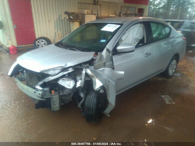 Nissan Versa 1.6 Sv 2018 3N1CN7AP8JL884697 Image 2